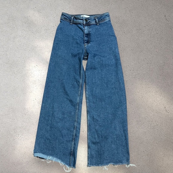 ZARA HIGH-WAISTED WIDE-LEG BLUE DENIM RELAXED FIT JEANS - Picture 1 of 3